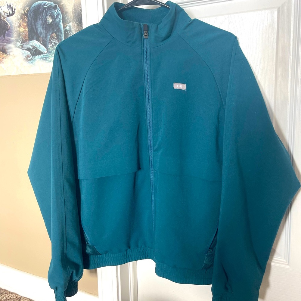 FIGS Sydney Scrub Jacket